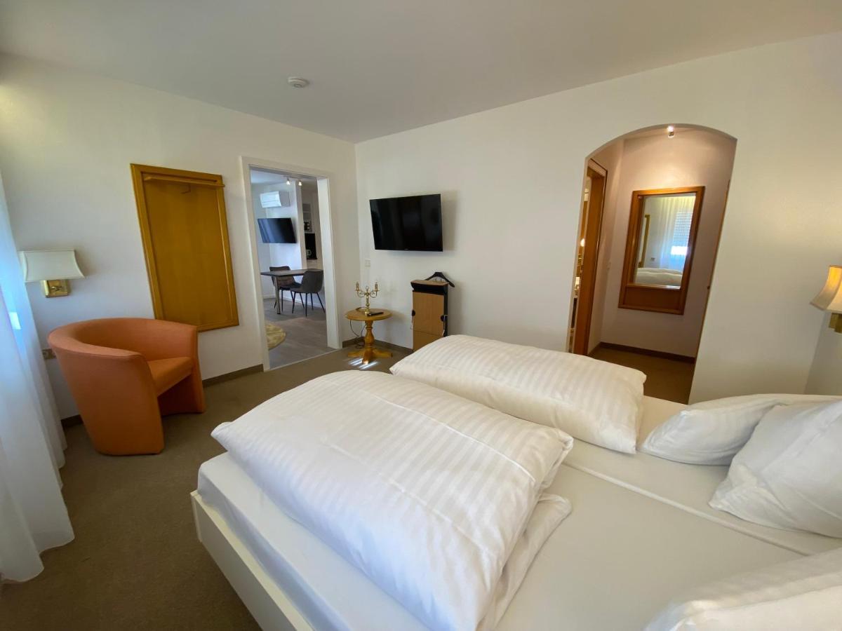 Hotel Krone Ohg Герлинген Экстерьер фото