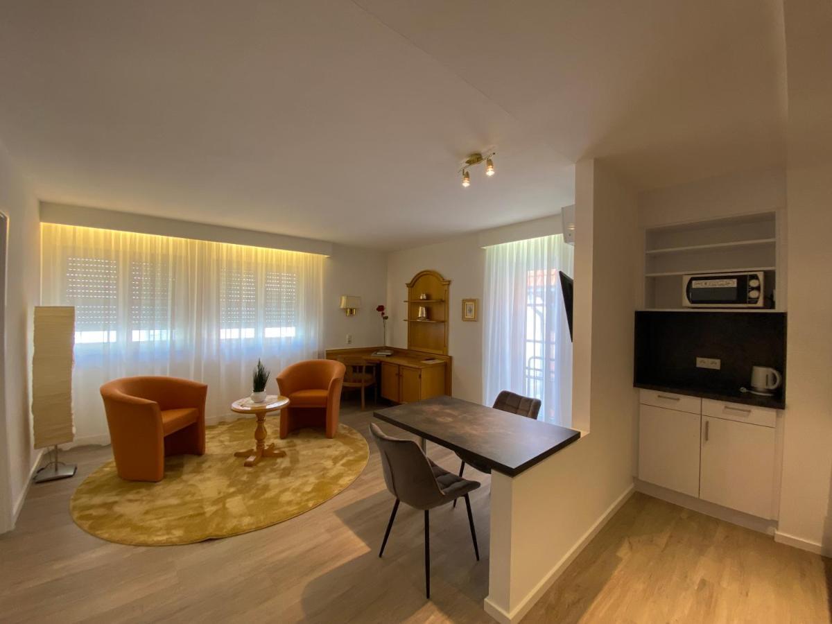 Hotel Krone Ohg Герлинген Экстерьер фото