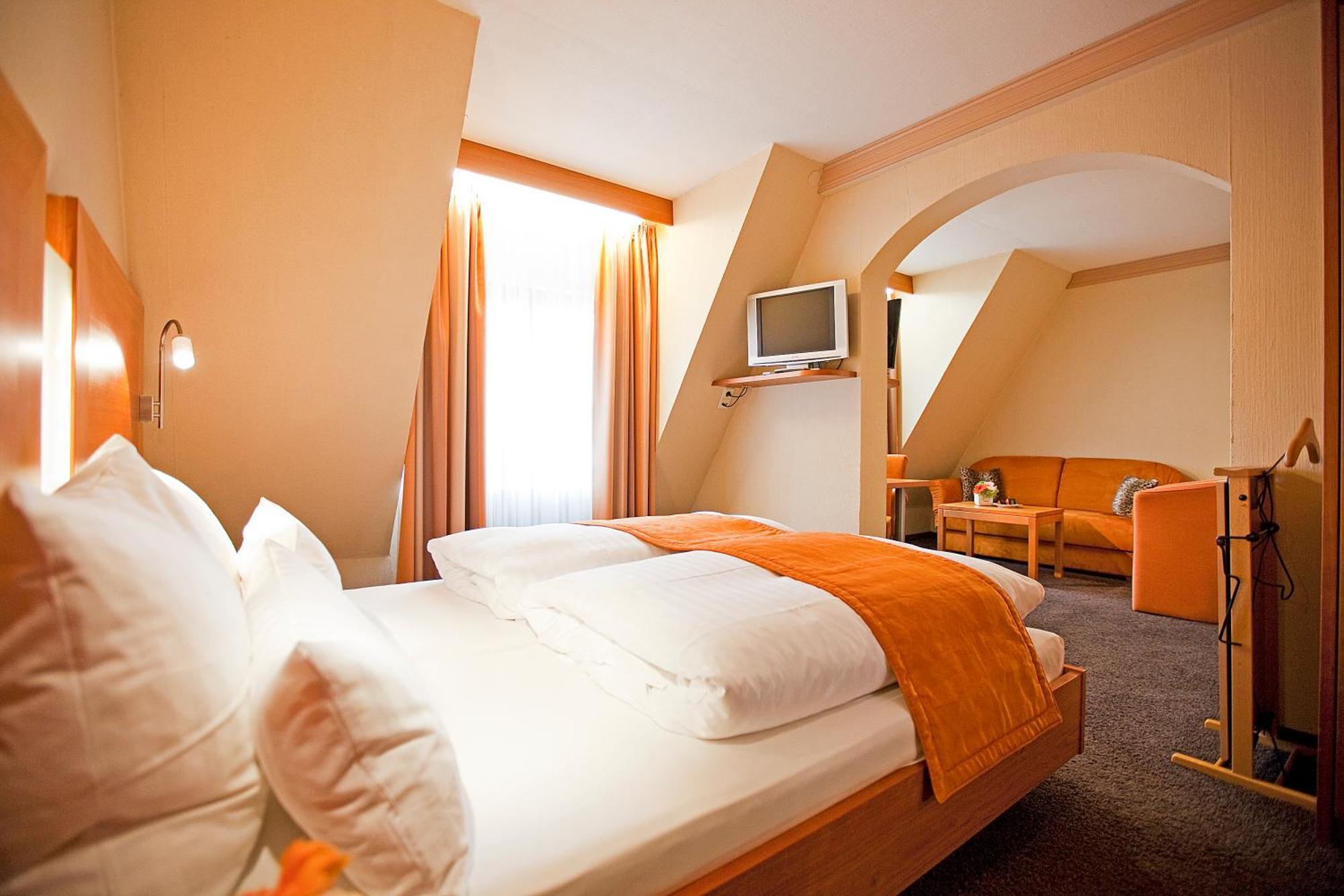 Hotel Krone Ohg Герлинген Номер фото