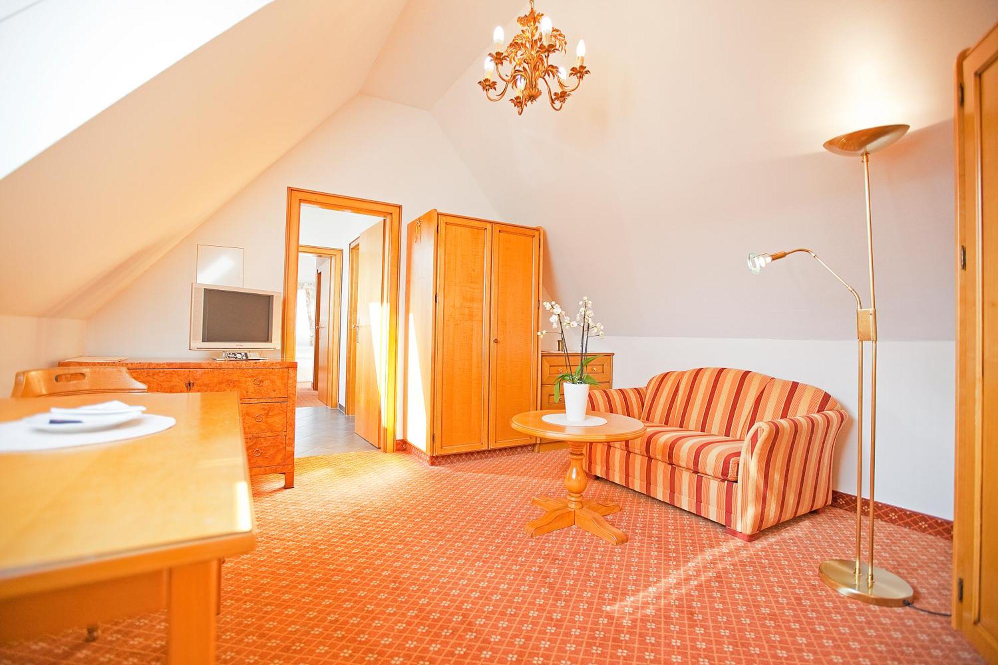 Hotel Krone Ohg Герлинген Номер фото